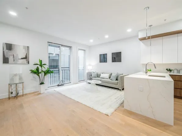 160 Brunswick St #405, Jersey City, NJ 07302