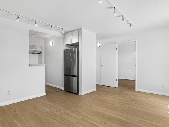 52 Panoramic Way APT B, Berkeley, CA 94704