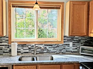 583 Mission Hills Way W, Chanhassen, MN 55317