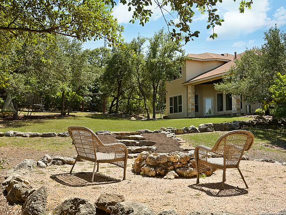 3rd image of 12302 Calvert