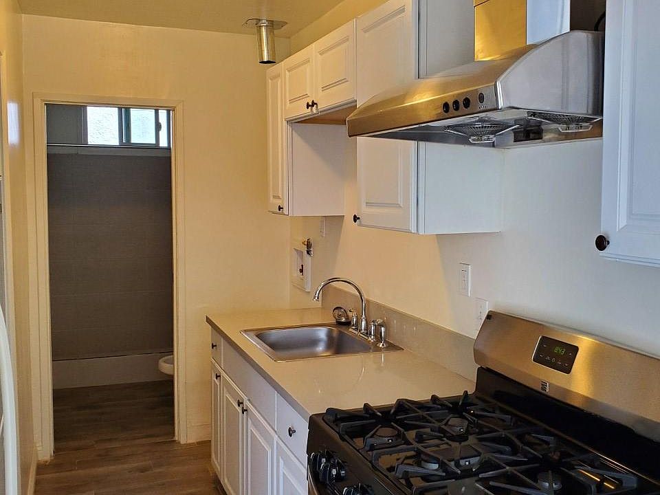 1st image of 69 S Parkwood Ave Unit B