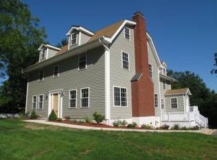 1578 Country Club Rd, Middletown, CT 06457