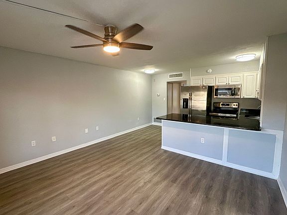 3rd image of 1860 Phillippi Shores Dr #8B