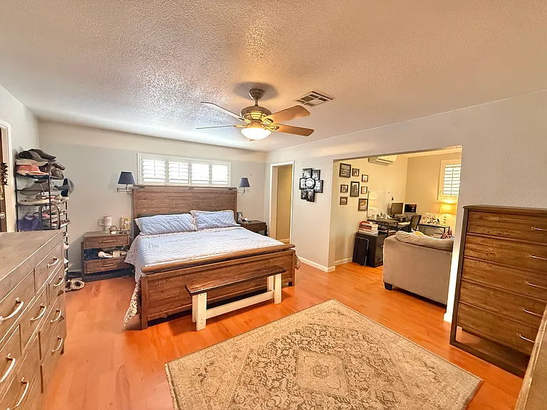 1120 S Hereford Ave — Photo 24