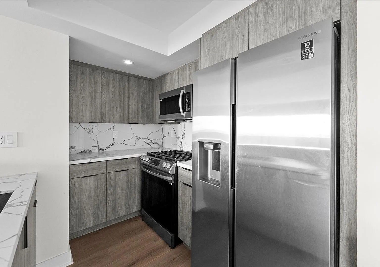 Welcome To Your New West LA Apartment! — Photo 3