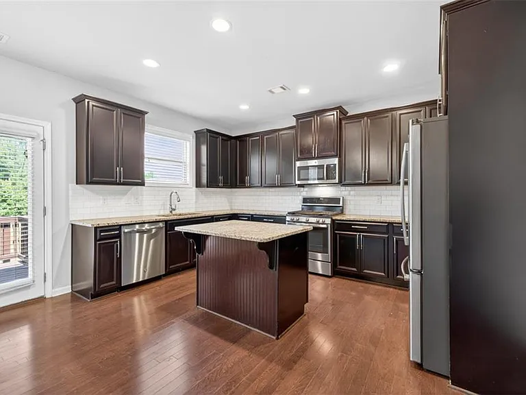 2168 Lakeview Bend Way — Photo 10