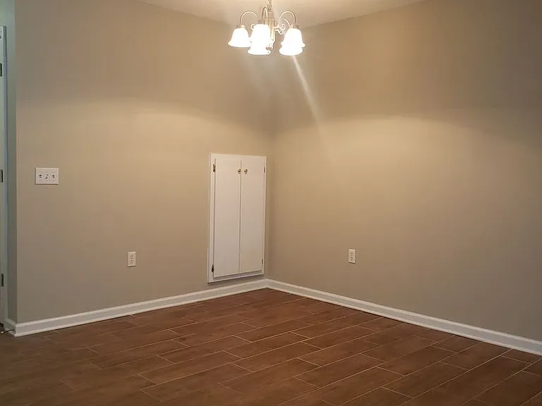127 S Springview Dr — Photo 5
