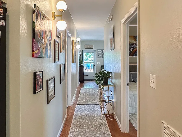 604 Snow St — Photo 16