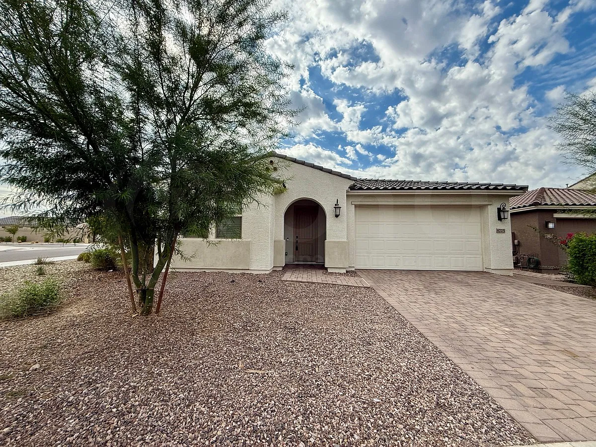 4 bed, 3.0 bath, 2360 sqft, $2,650 — Photo 3