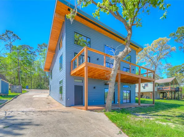 760 Northwood Dr, Pointblank, TX 77364