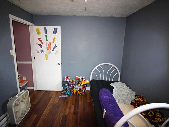 2nd image of 136 W Main St