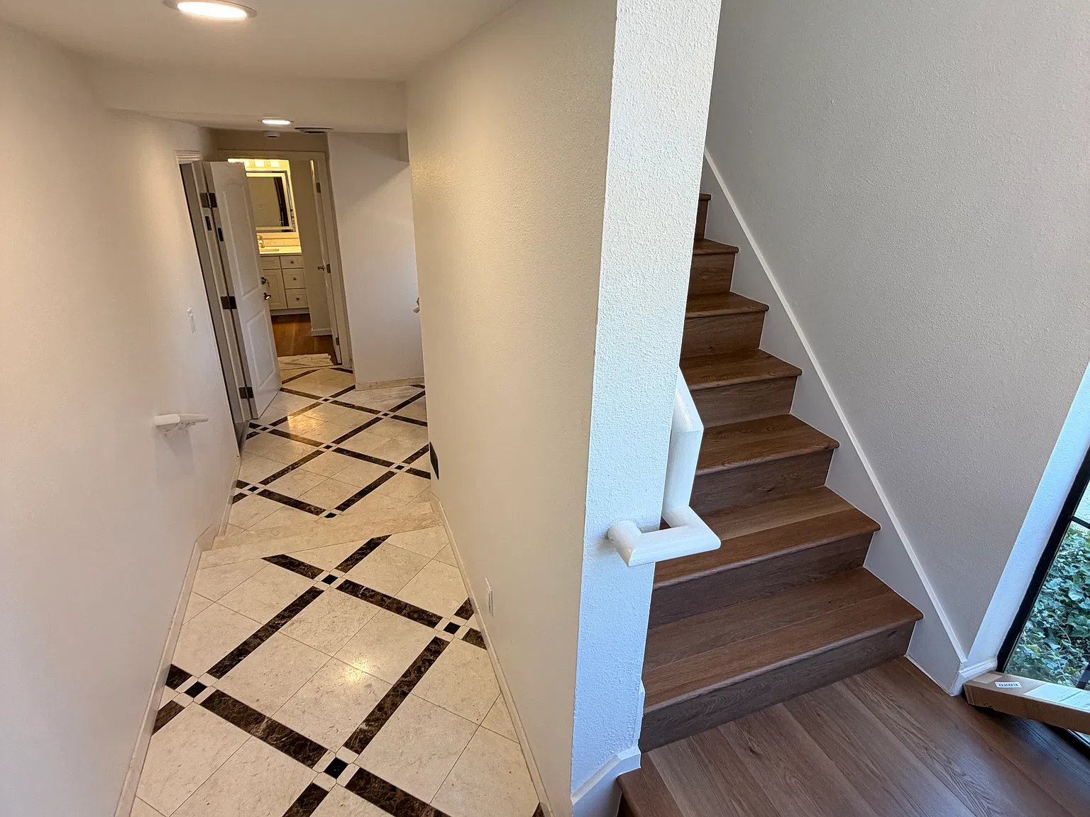 3 bed, 2.5 bath, 1831 sqft, $3,950 — Photo 3
