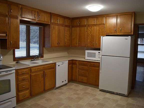4th image of 641 Dale Dr