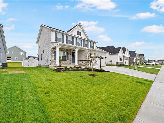 3rd image of 1812 Wildflower Rd