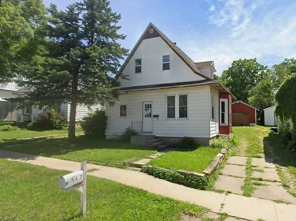 407 N High St, Anamosa, IA 52205