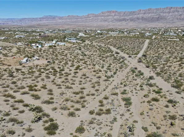 910 W Havasu Dr, Meadview, AZ 86444