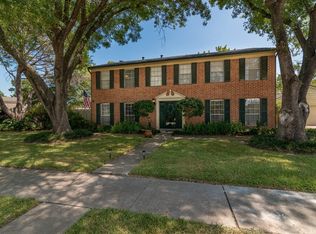 16143 Pipers View Dr, Webster, TX 77598