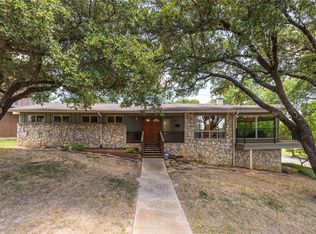5825 Jane Anne St, Haltom City, TX 76117