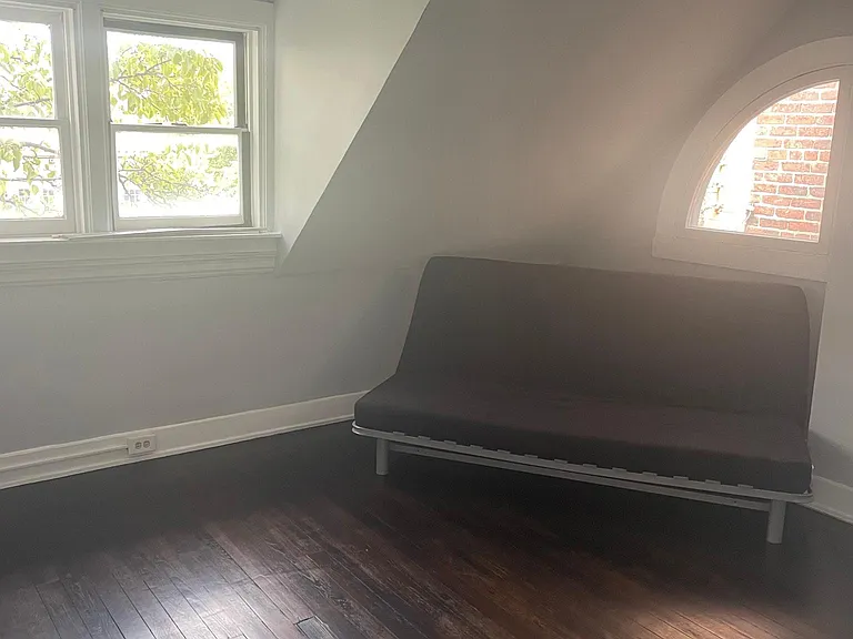 331 W McMillan St — Photo 5