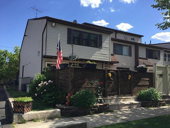 2nd image of 22A Bunnell Ct #A