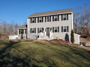 215 Gaffney Rd, Dartmouth, MA 02748