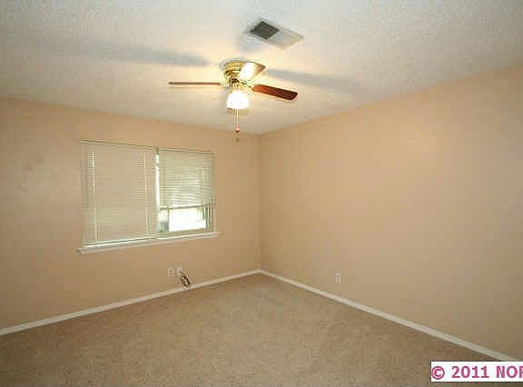 5th image of 2417 W Driftwood Dr
