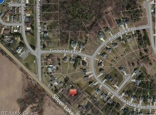 9266 Silver Lake Rd, Linden, MI 48451