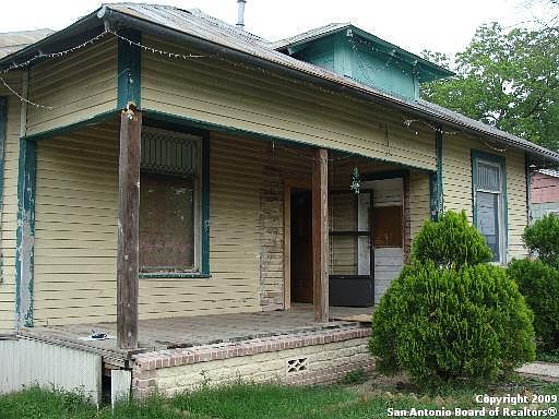 2nd image of 569 N SAN AUGUSTINE
