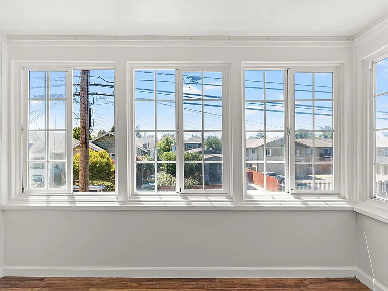740 Alcatraz Ave #5 — Photo 11