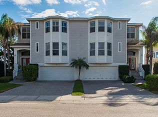 225 140th Ave E APT B, Madeira Beach, FL 33708