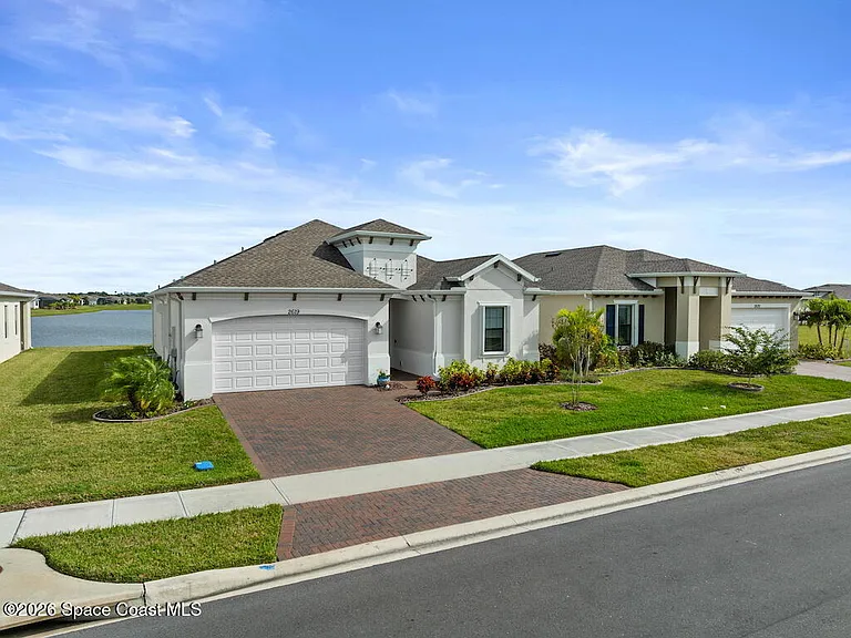 2619 Millennium Cir — Photo 17