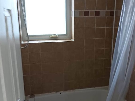 3rd image of 311 Dunsmure Rd