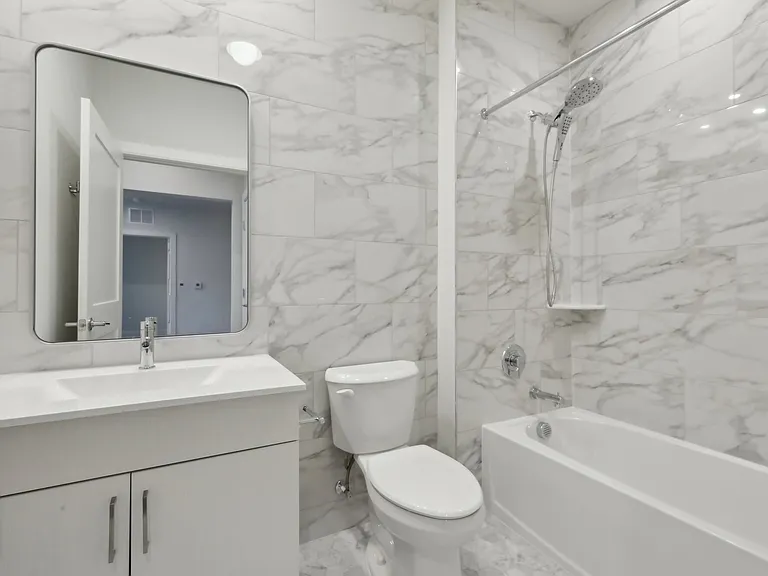 Berkeley House — Photo 4