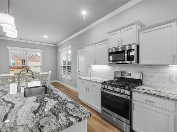 4307 SW Pawhuska St, Bentonville, AR 72713