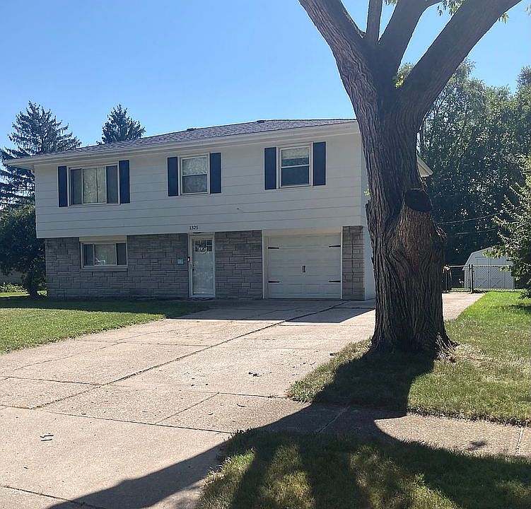 1st image of 1325 W 63rd Ave