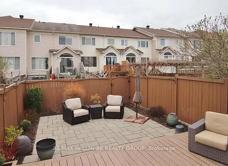 61 Scampton Dr — Photo 29