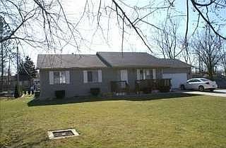 2nd image of 1066 Erskine Way