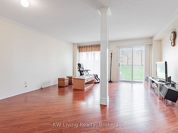5th image of 253 Milliken Meadows Dr