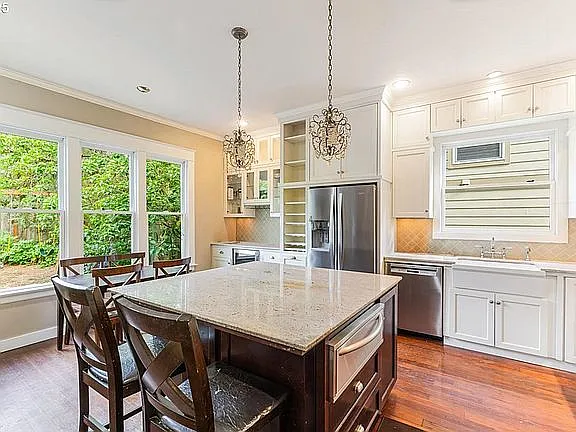 3425 S Corbett Ave — Photo 13
