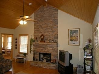 5th image of 163 Woods Dr
