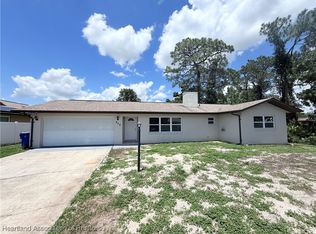 944 Galaxy Ave, Sebring, FL 33875