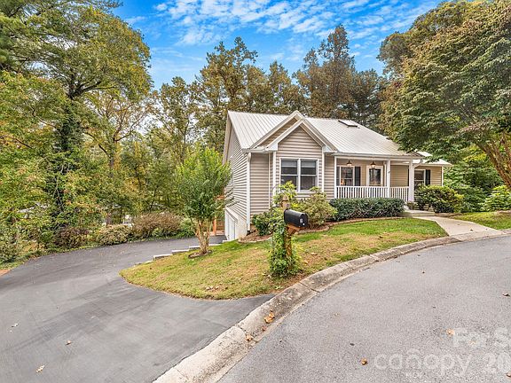 2nd image of 2 Maybury Pl