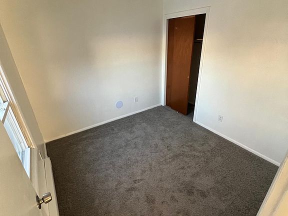 3rd image of 405 Ash St APT 4