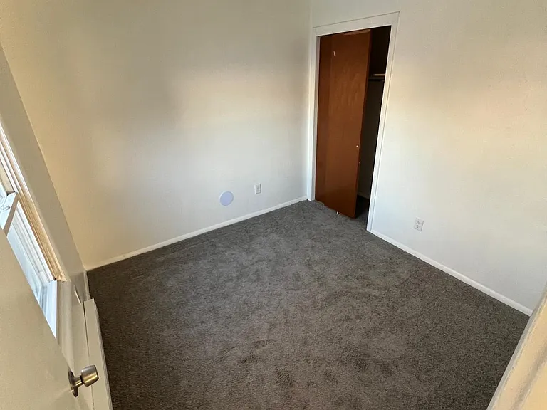 405 Ash St #4 — Photo 3