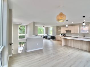 1813 N Arlington Pl #1813, Milwaukee, WI 53202