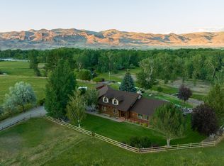 400 Lagoon Ln, Challis, ID 83226