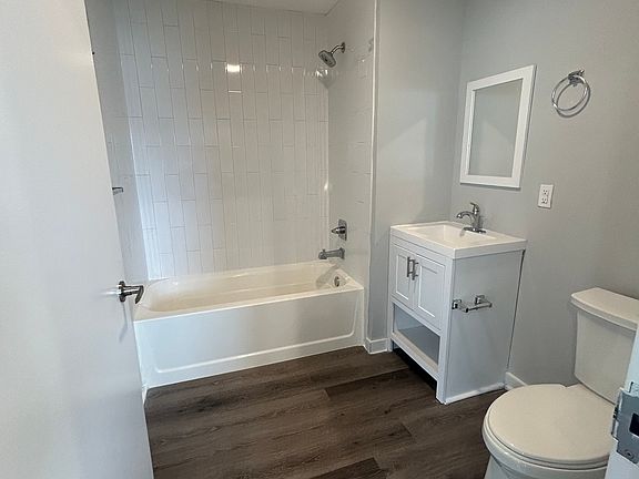 5th image of 107 Beech St #501