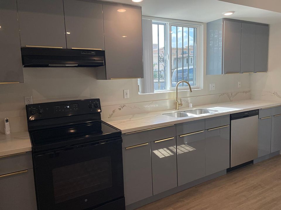 1st image of 8529 Saturn St #6
