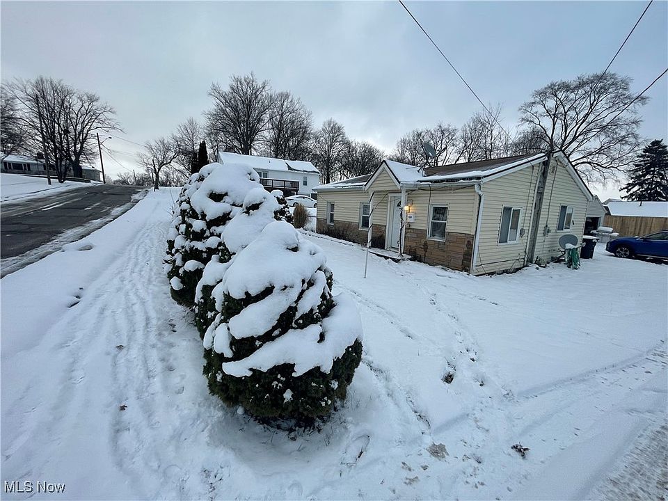 1st image of 85 Pocantico Ave