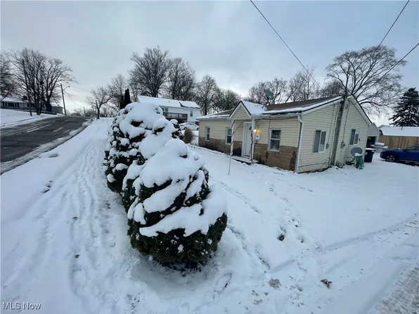 85 Pocantico Ave, Akron, OH 44312